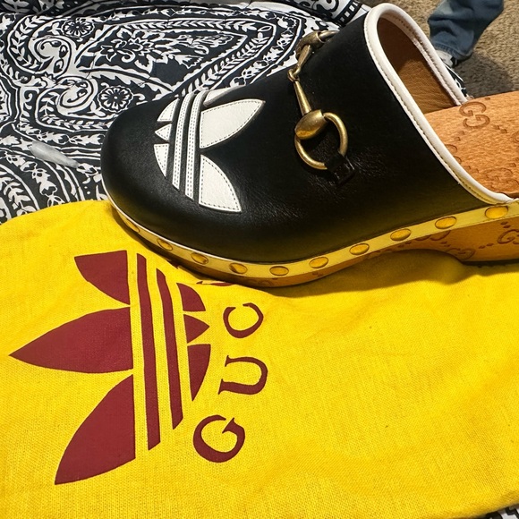 Clogs worn once - Picture 1 of 2